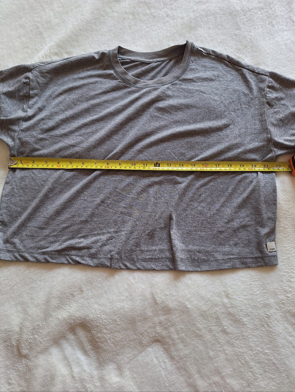 Vuori Women's Energy Tee Heather Grey Oversized Crop Performance T-Shirt Size M - Picture 3 of 6